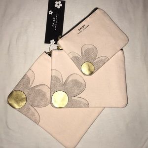 Marc Jacobs Daisy trio of makeup bags!!